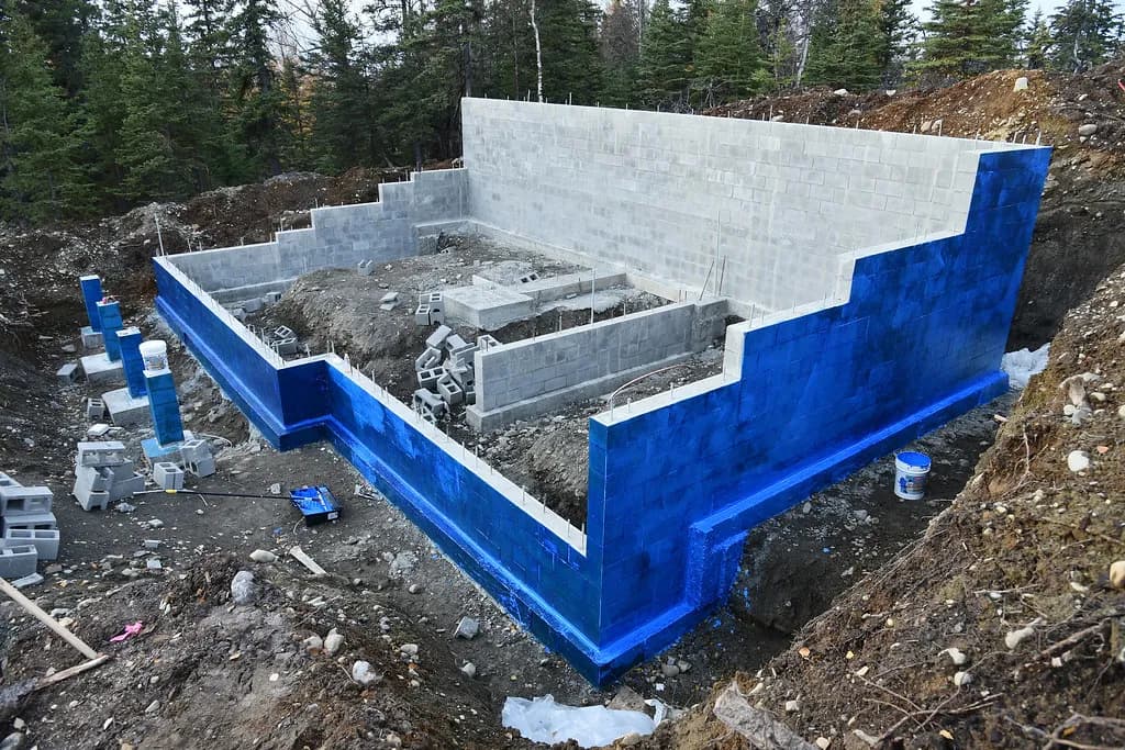 Waterproofing membrane on a foundation wall